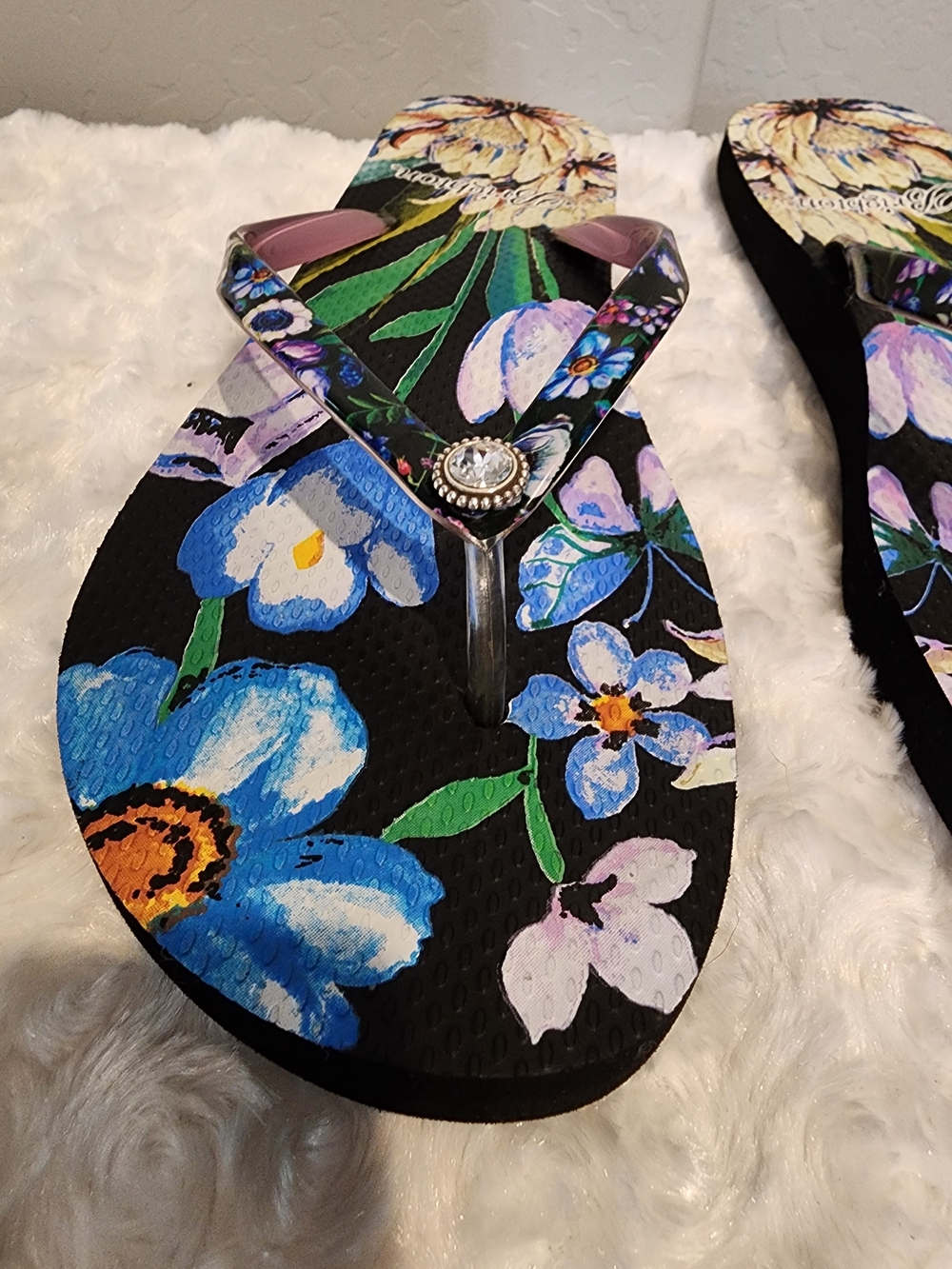 Brighton Floral Sandals - Picture 2 of 8